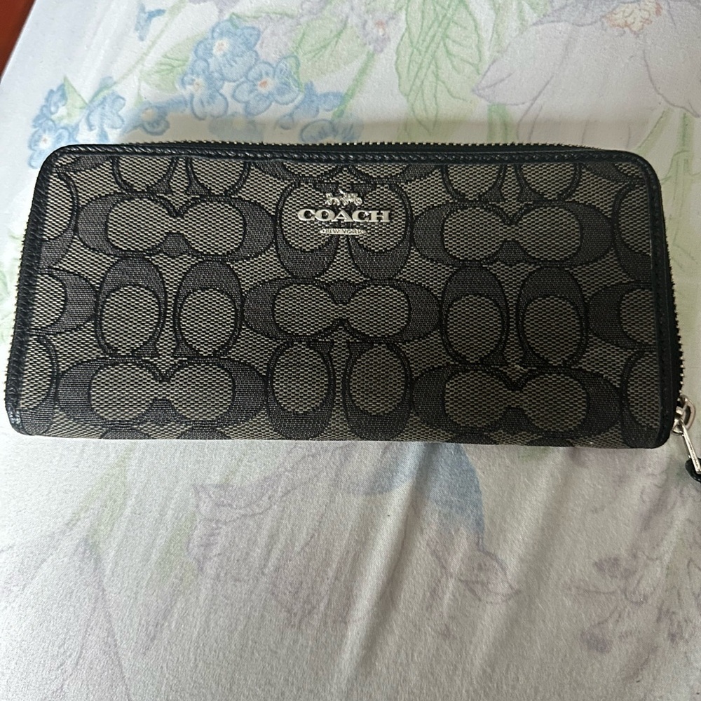Coach Black Signature wallet black and gray
